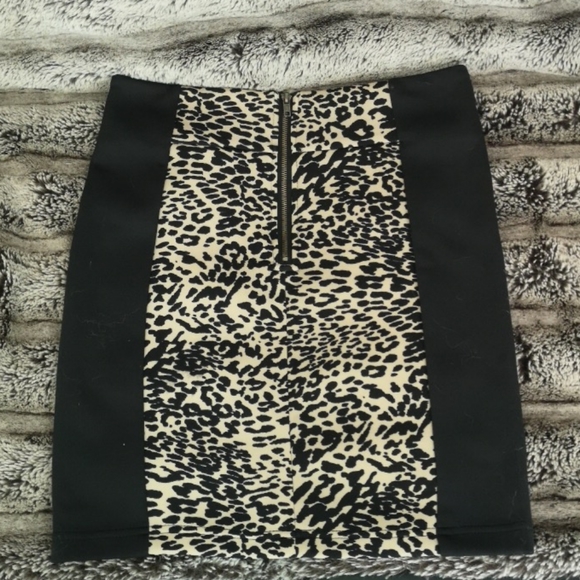 NWT skirt - Picture 2 of 2